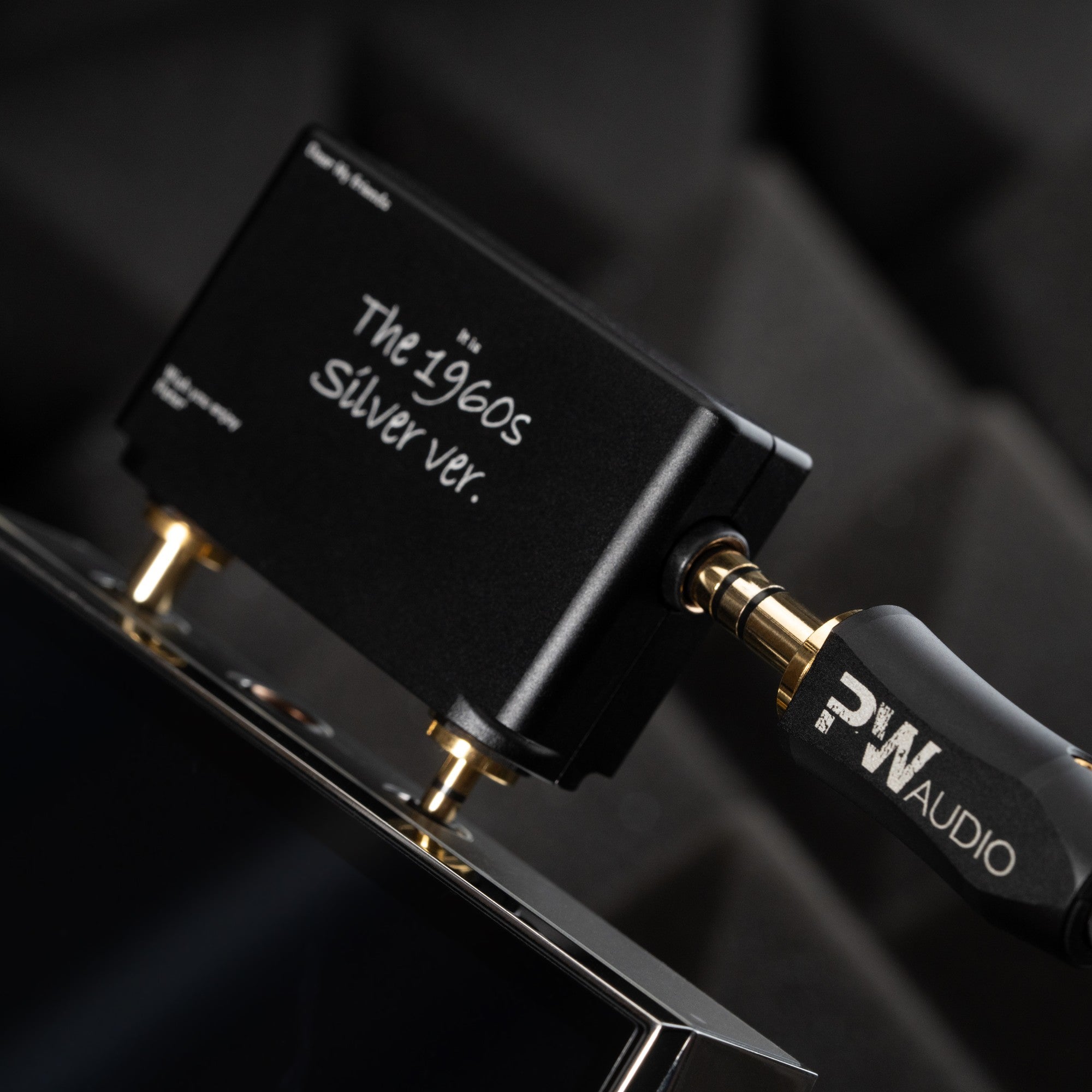 PWAudio The 1960s Silver Adapter - MusicTeck