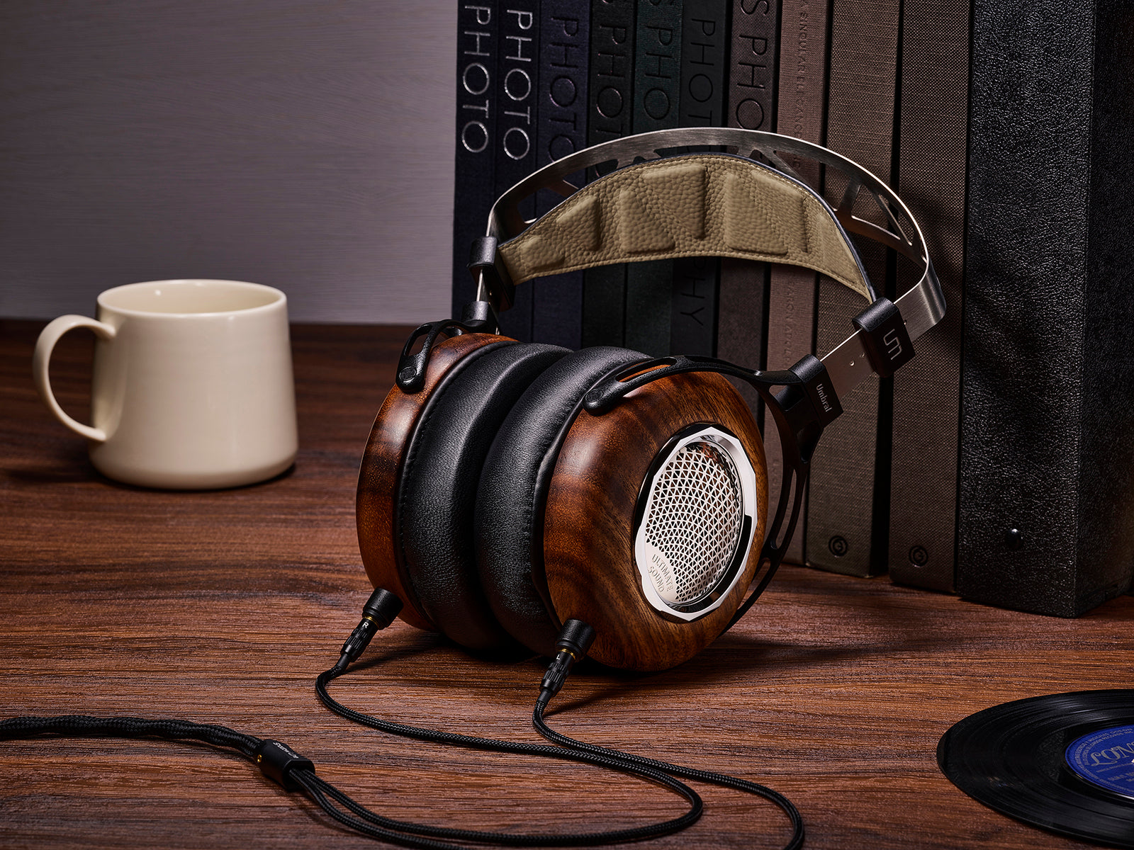 UM Unique Melody Full-Size Headphones Umbral--With Dual-Driver Hybrid System (in stock)