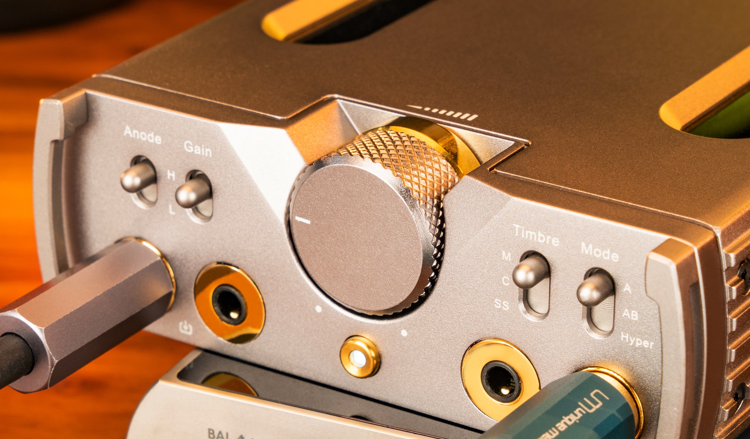 Cayin C9II Portable Headphone Amplifier Titanium Color Edition - MusicTeck