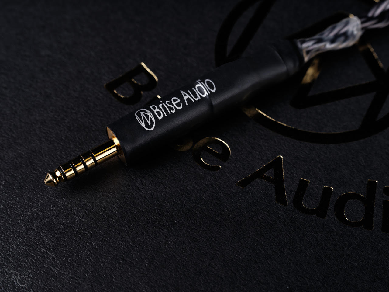 Brise Audio SHIROGANE 8-wire Ultimate IEM cable
