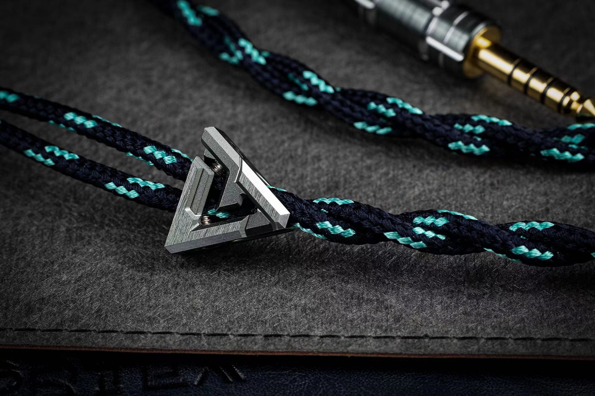 Vortex Cables: Minerva - MusicTeck