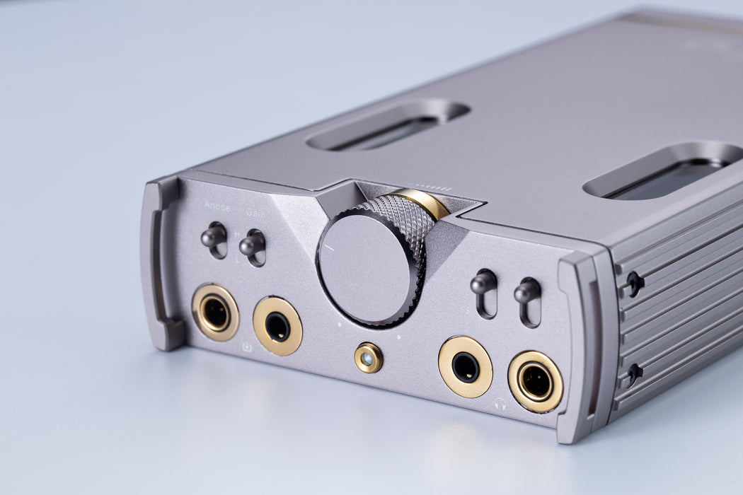 Cayin C9II Portable Headphone Amplifier Titanium Color Edition - MusicTeck 