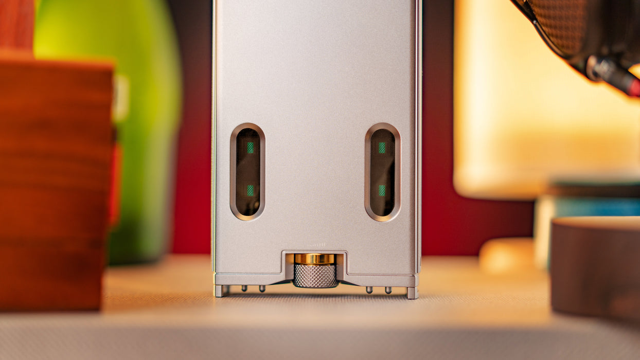 Cayin C9II Portable Headphone Amplifier Titanium Color Edition - MusicTeck 