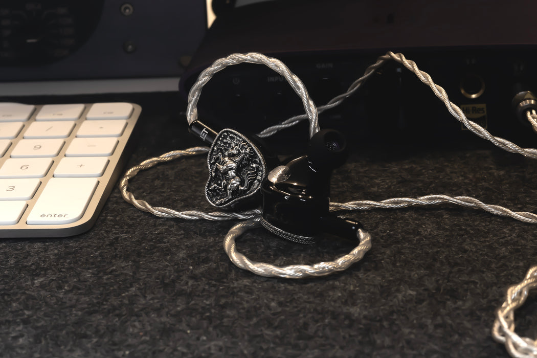 FlipEars Arion (In stock)