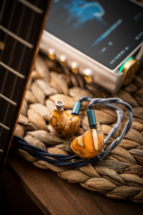 Cayin N30LE Amber Pearl Combo (with UM Amber Pearl IEM) - 99 set worldwide