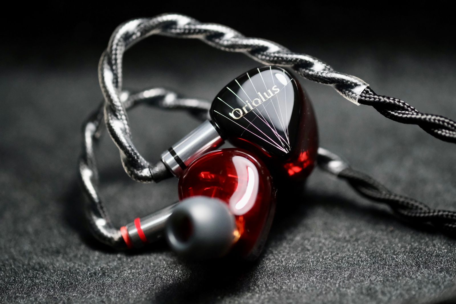 Oriolus Traillii JP Black and Red (US Exclusive Version) (in stock)